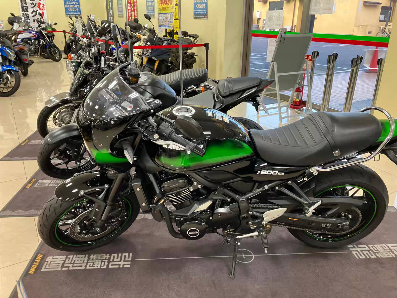 Kawasaki Z900RS CAFE