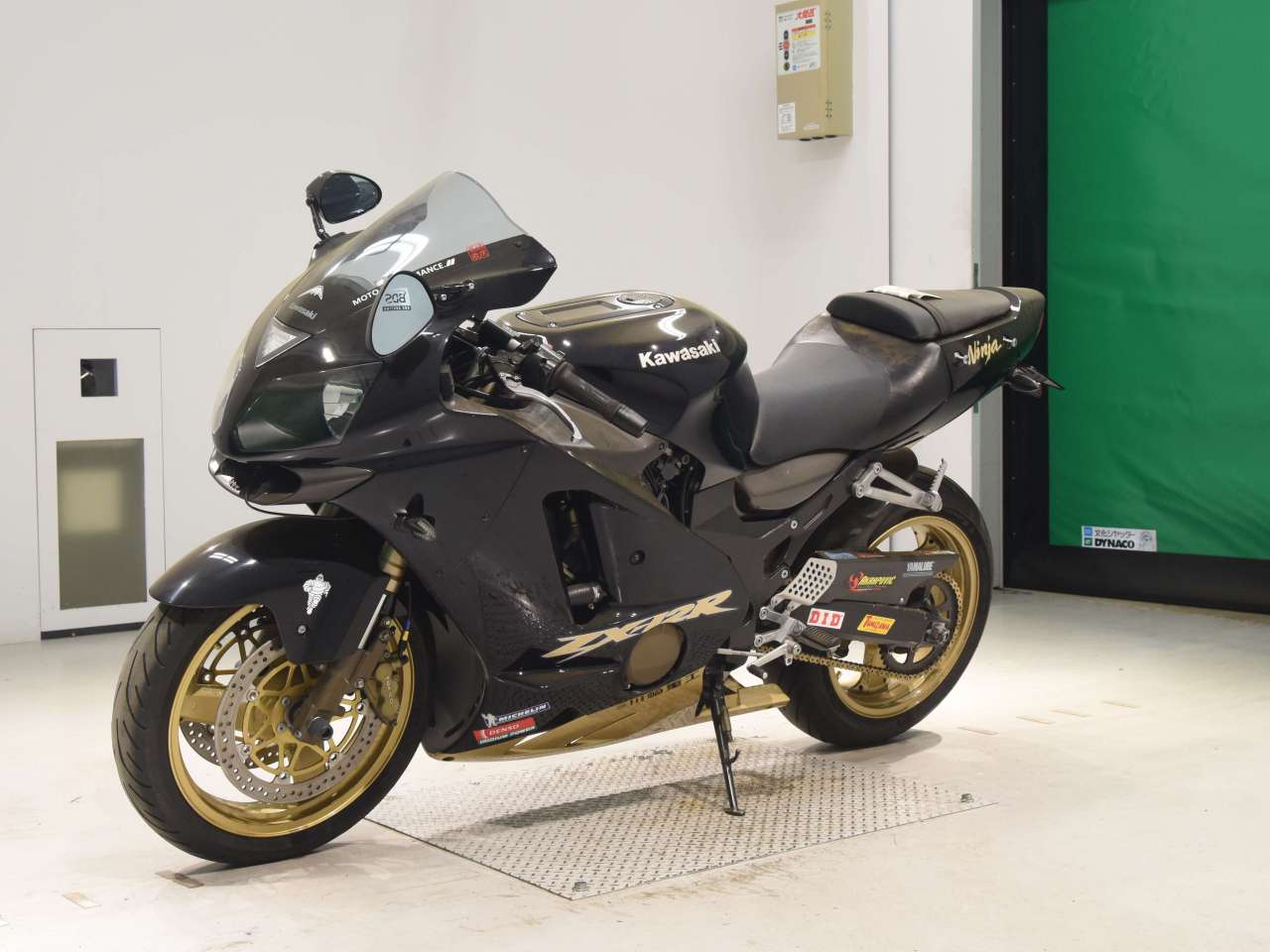 0363] Kawasaki NINJA ZX-12R - ZXT20B-009768