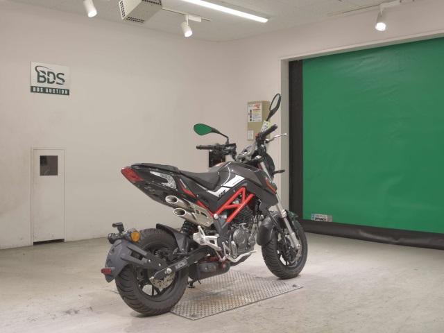 Benelli TNT125 — фото 5