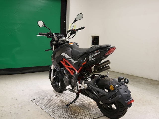Benelli TNT125 — фото 6