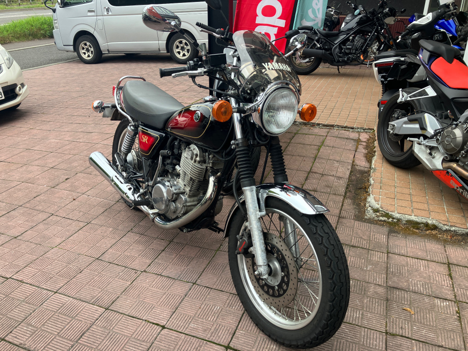 Yamaha SR 400