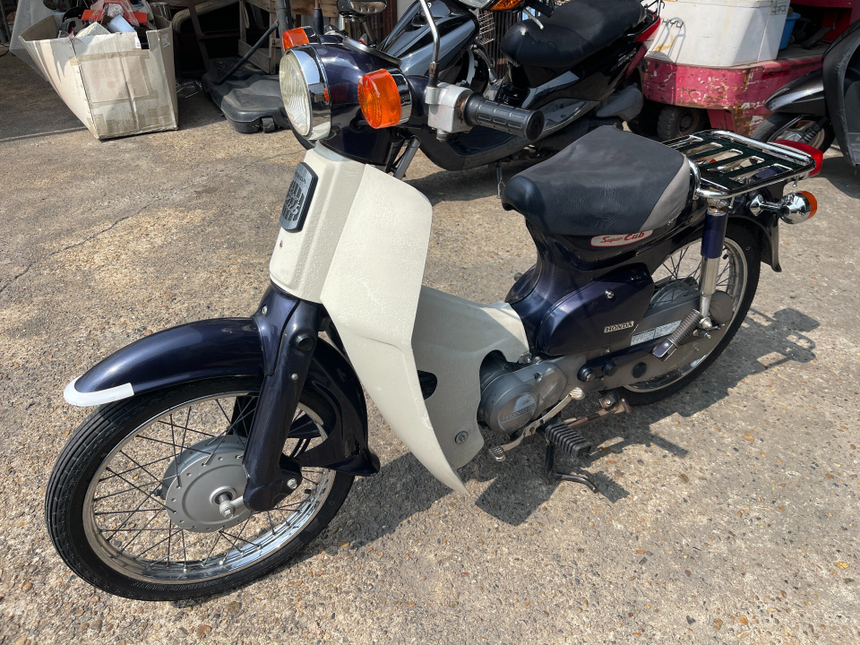 Honda SUPER CUB90