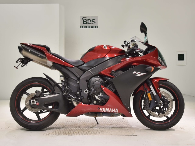Yamaha YZF-R1