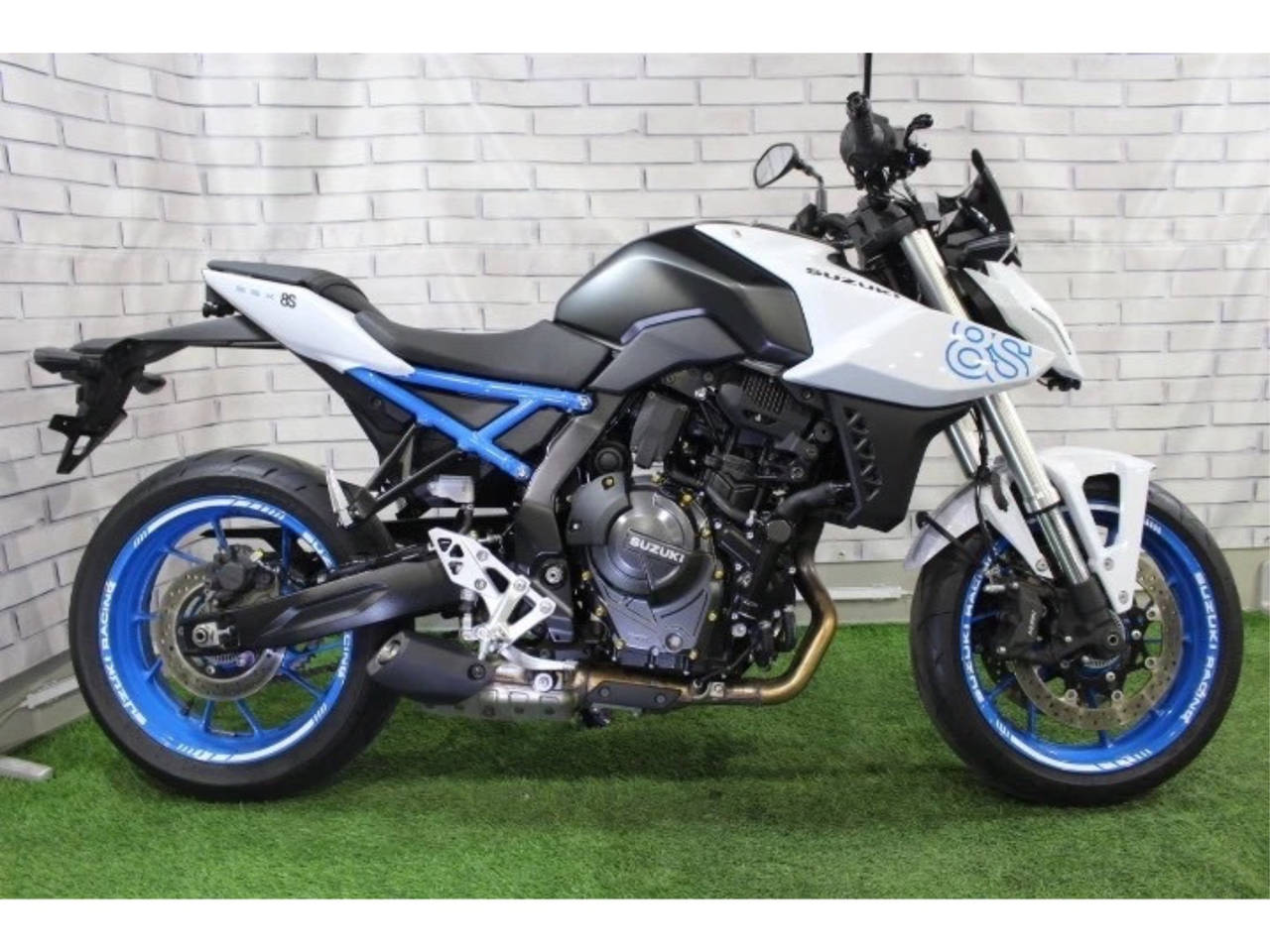 Suzuki GSX-8S