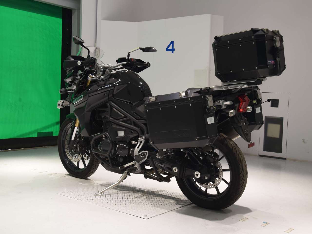 [7817] Triumph TIGER EXPLORER - SMTV1F11E9D557127