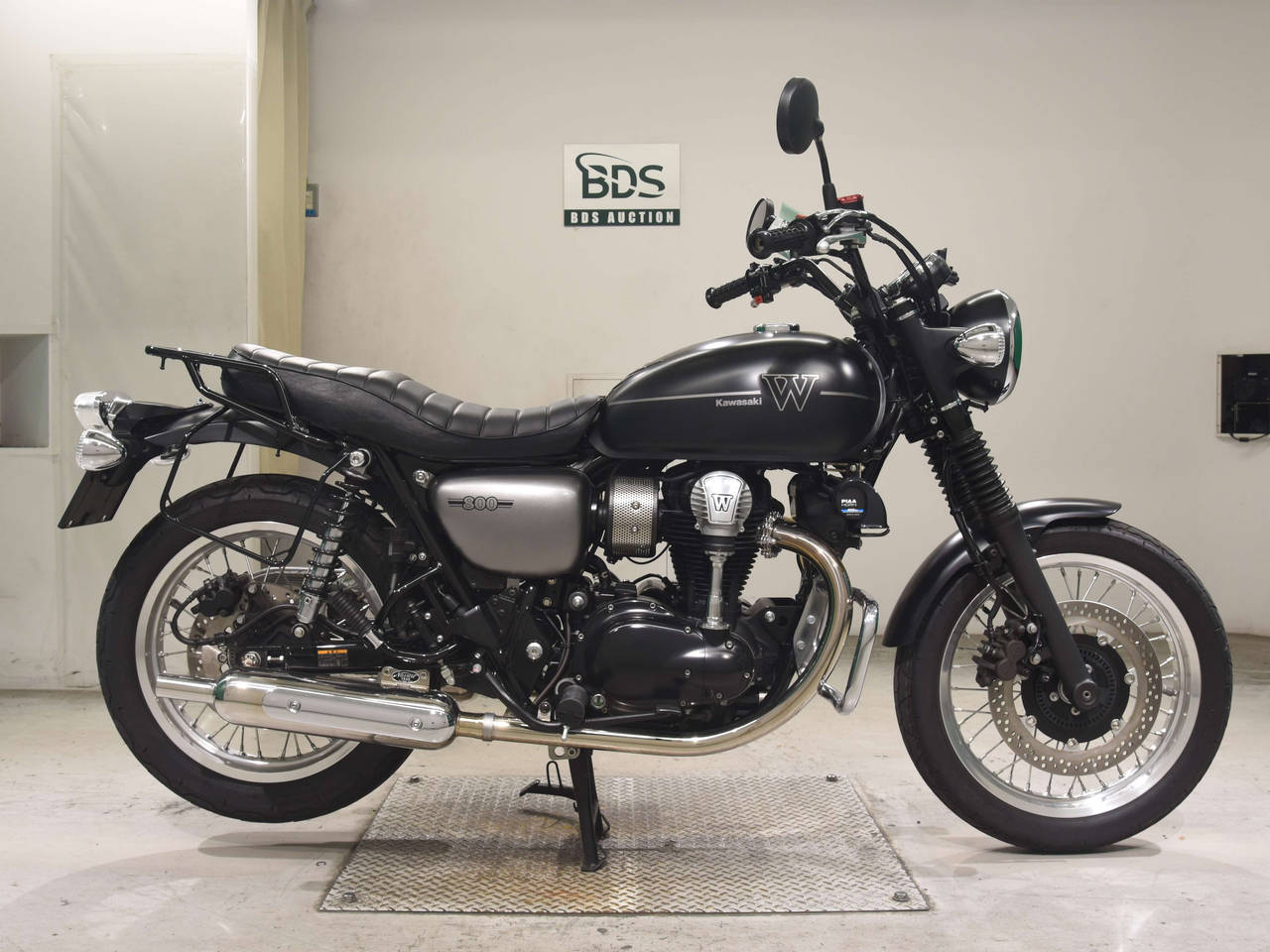 Kawasaki W800-2 STREET