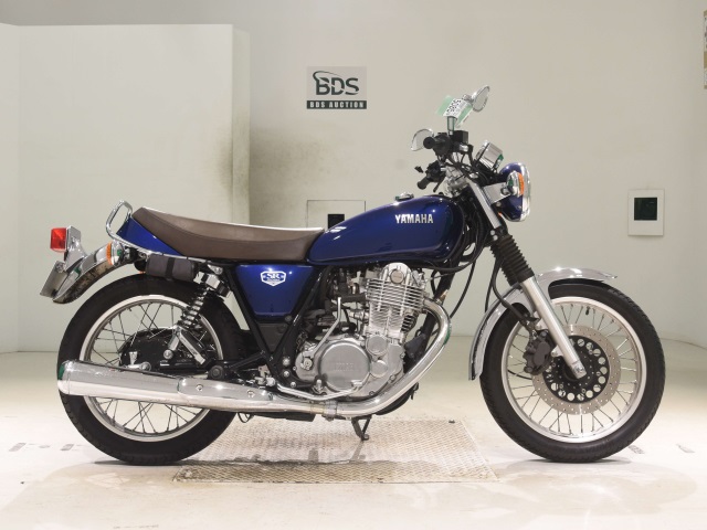 Yamaha SR400
