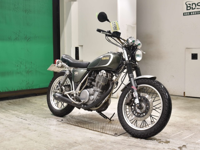 Yamaha SR400 — фото 3