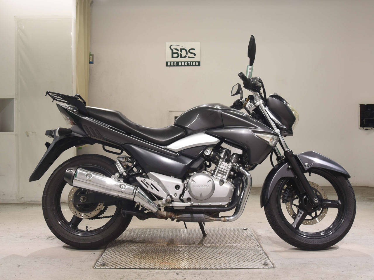 Suzuki GSR250