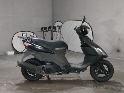 Suzuki V125S