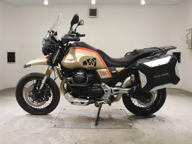 Moto Guzzi V85 TT TRAVEL — фото 2