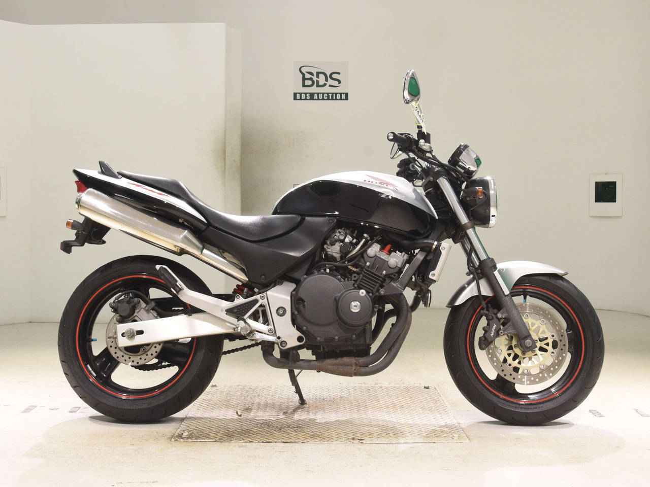 Honda HORNET CB250F, right