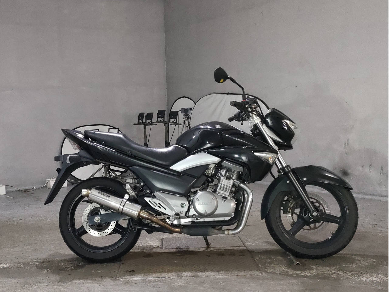 Suzuki GSR250