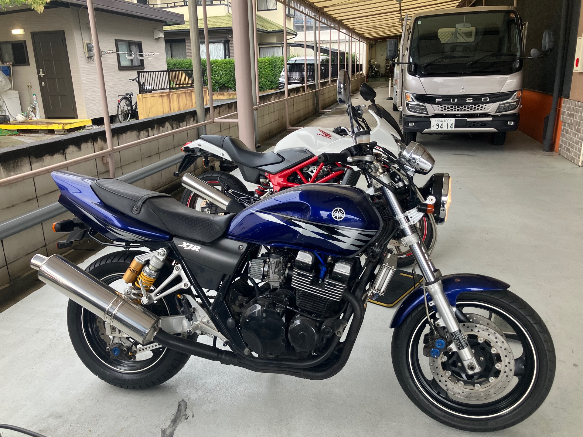 Yamaha XJR400