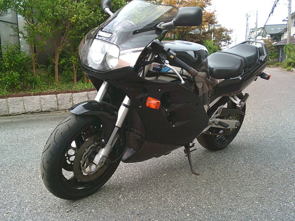 Suzuki GSX-R1100 — фото 4