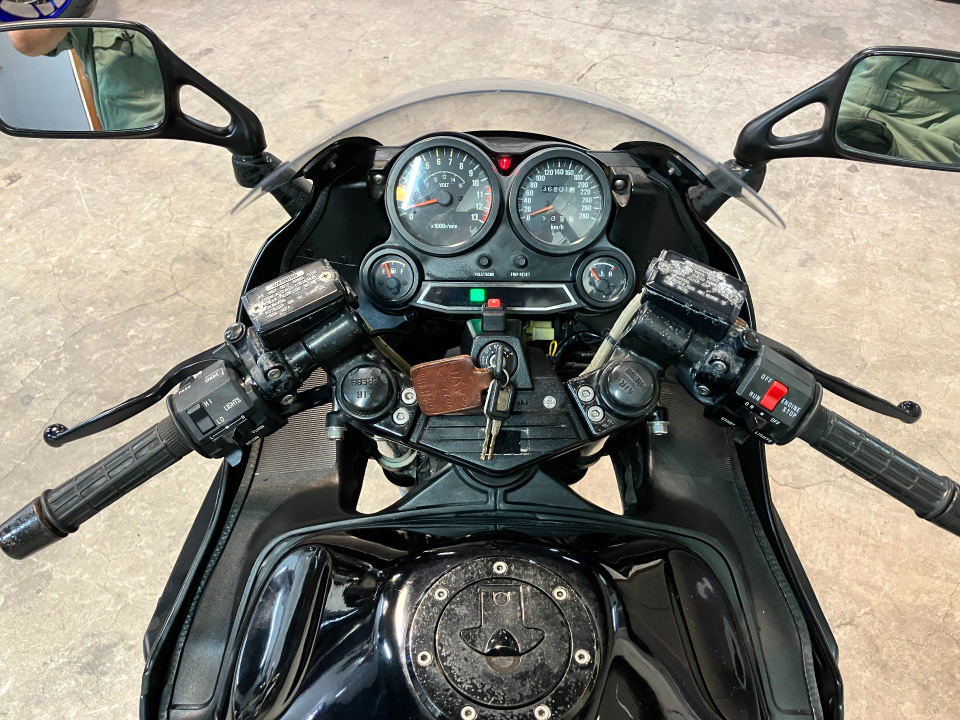 Kawasaki GPZ1000RX — фото 30