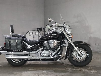 Suzuki INTRUDER 400 CLASSIC