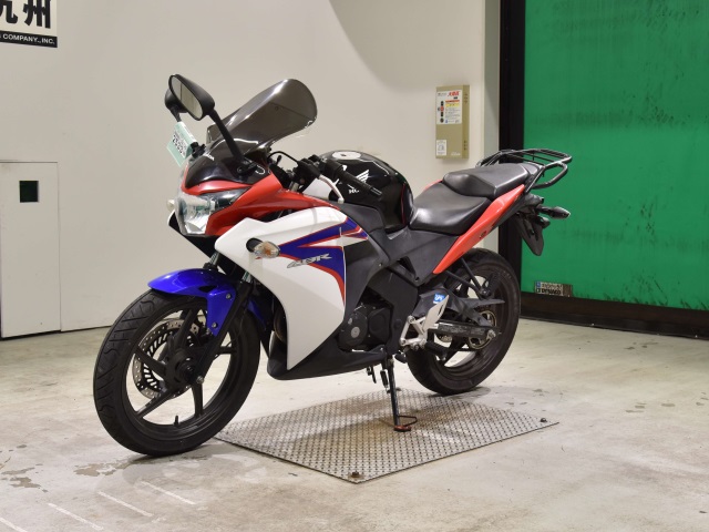 Honda CBR150R — фото 4