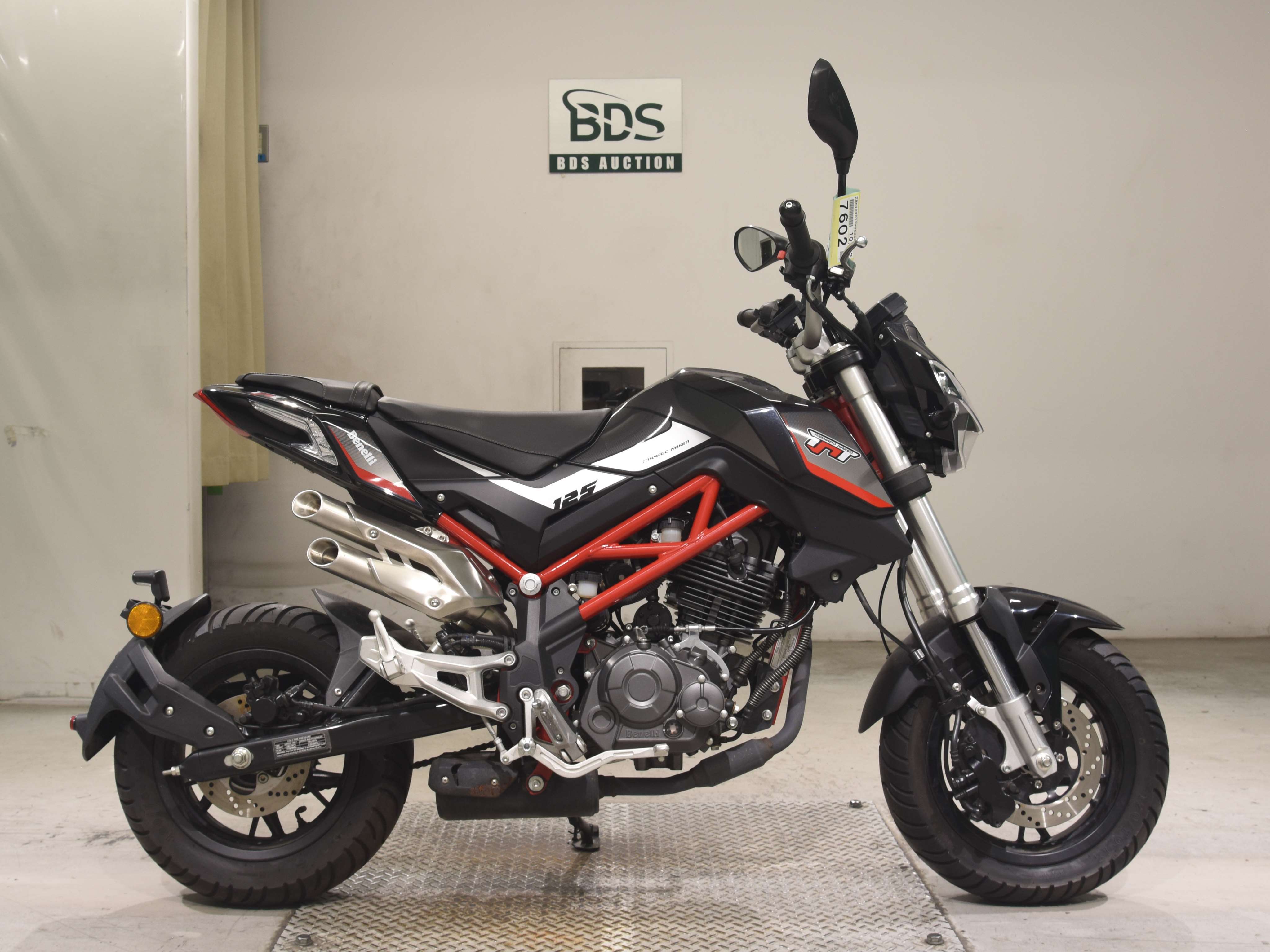 Benelli TNT125
