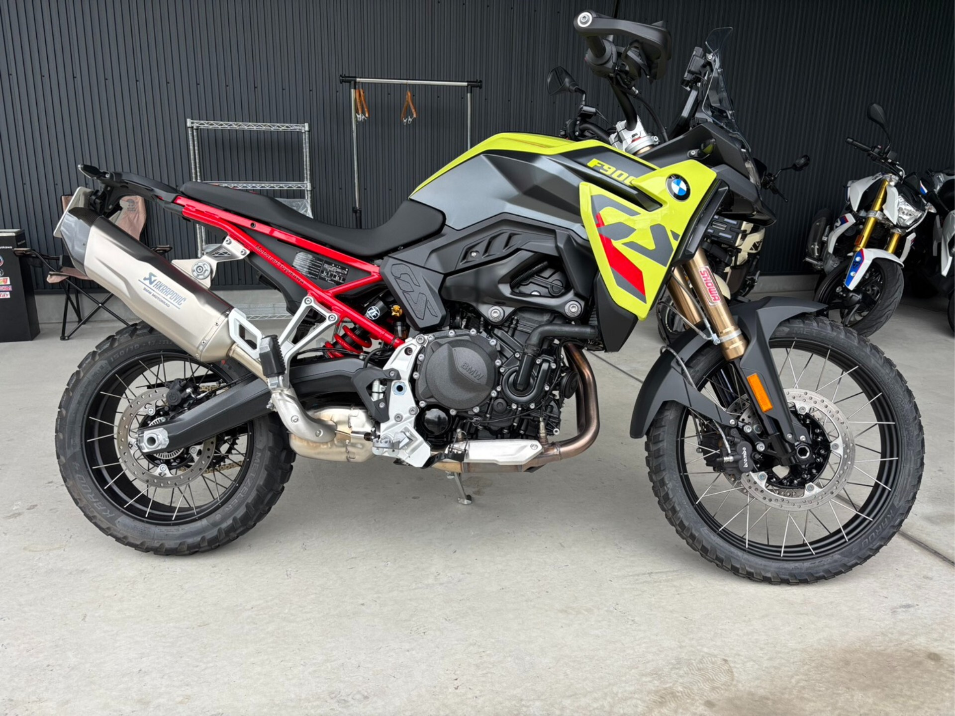 BMW F900GS