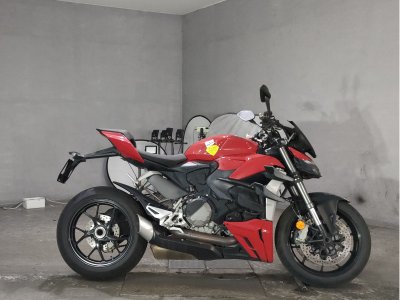 Ducati STREETFIGHTER V2