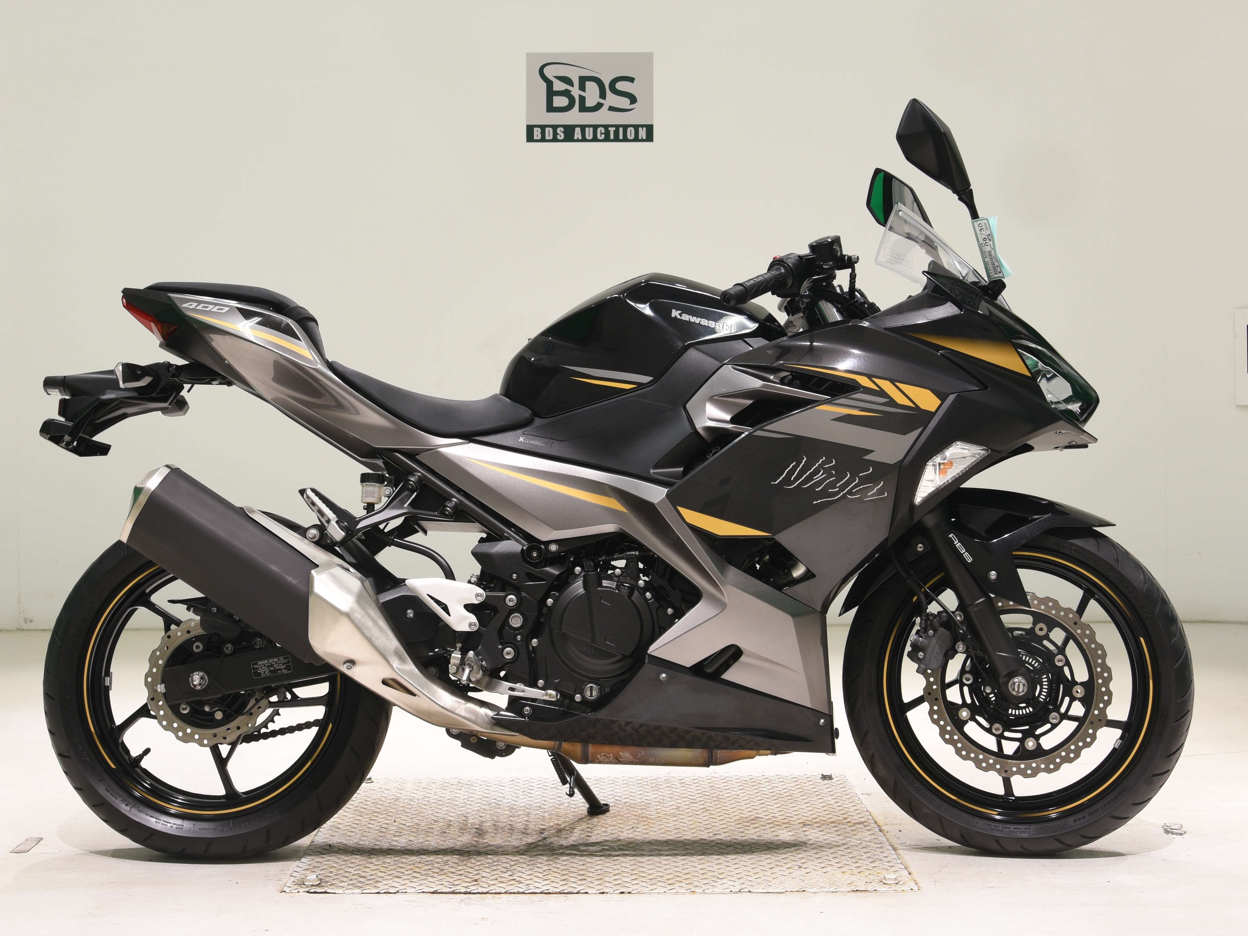 Kawasaki NINJA400
