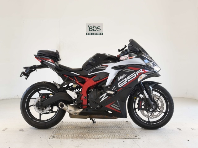 1529] Kawasaki NINJA ZX-25R - ZX250E-A03720