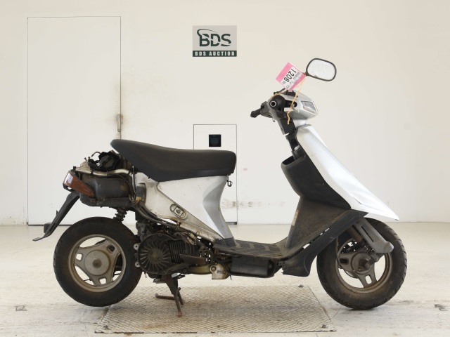 囧ページ 1208] Suzuki ADDRESS V100 - CE13A-109656