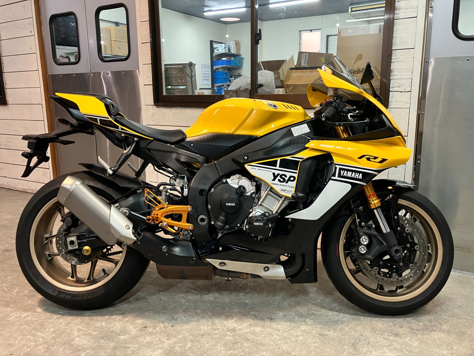 Yamaha YZF-R1