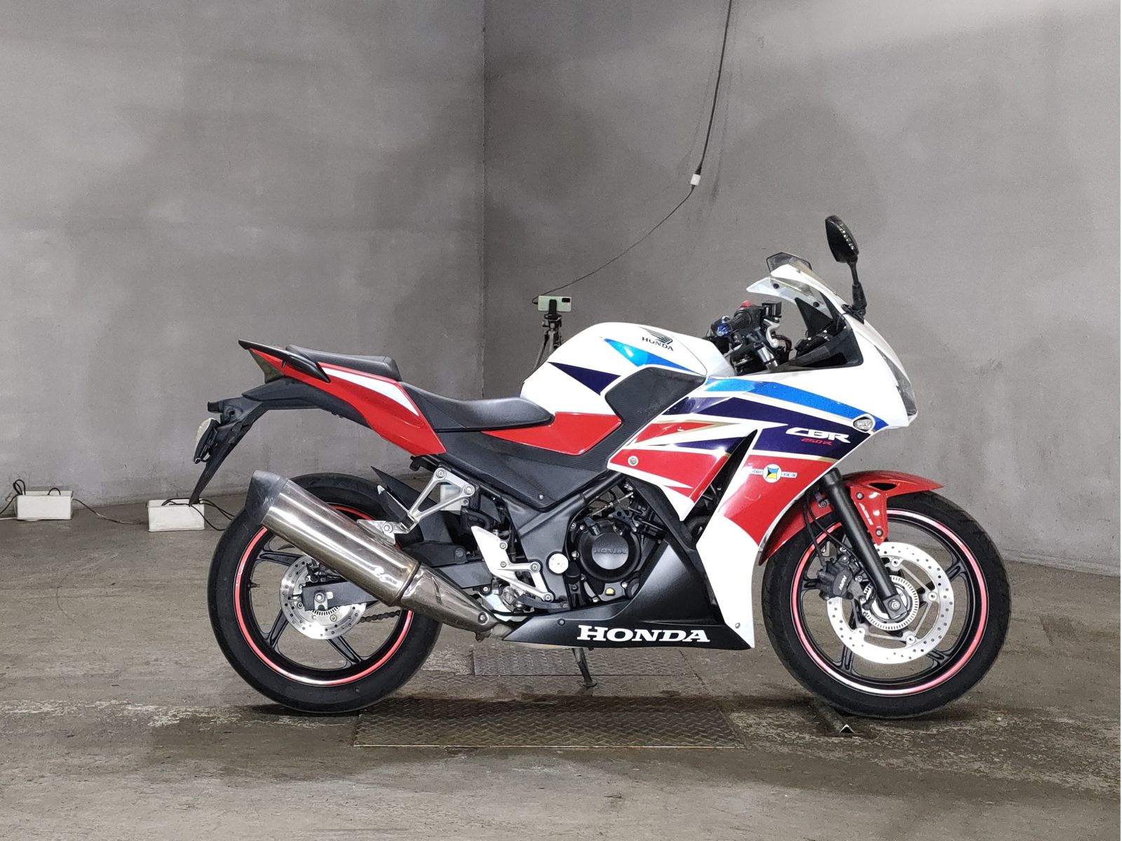 7198] Honda CBR250R - MC41-1500428