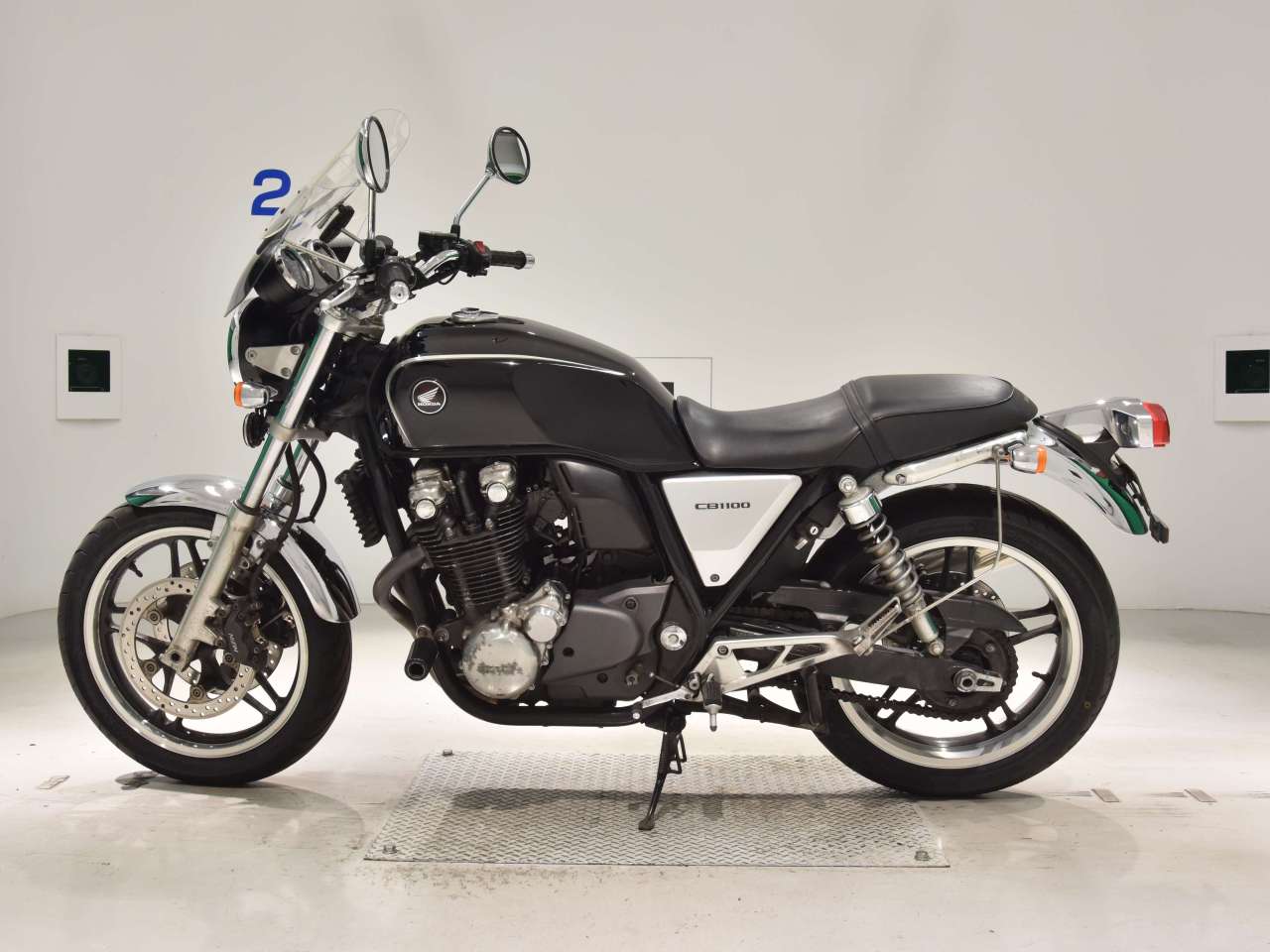 HONDA CB1100キャブレターカバーシルバー 純正ビス付