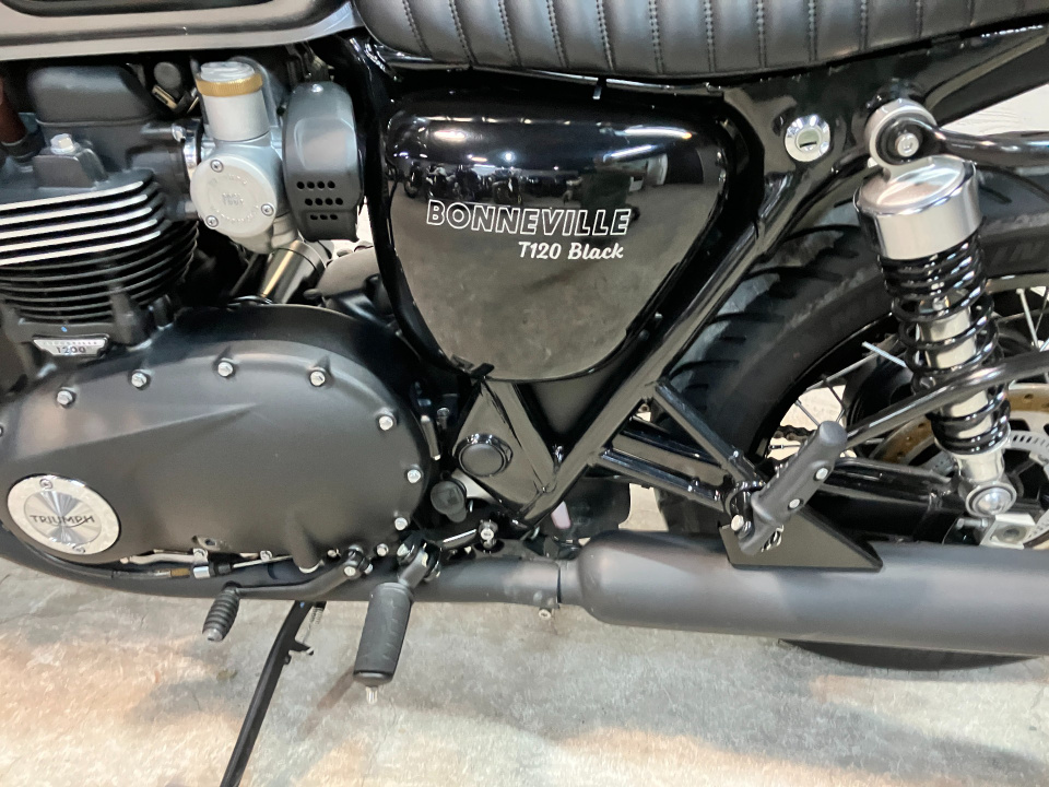 Triumph TRYANPH BONNEVILLE T120B — фото 27