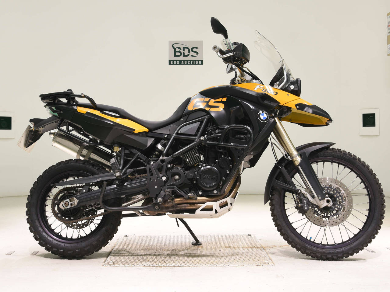 BMW F800GS, right