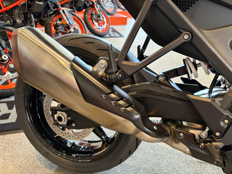 KTM 990DUKE — фото 10