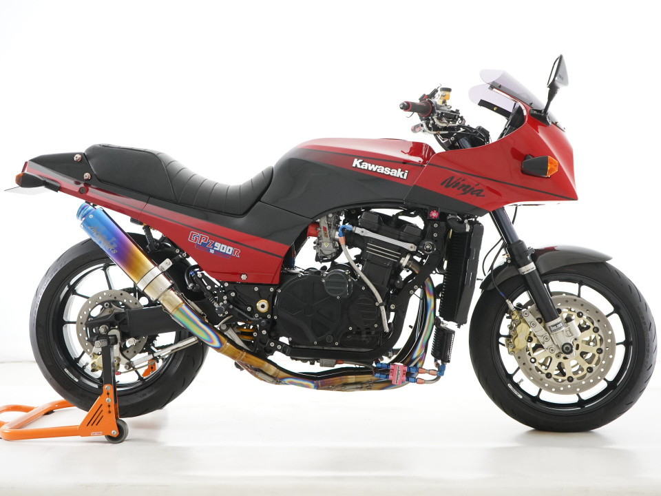 Kawasaki GPZ900R