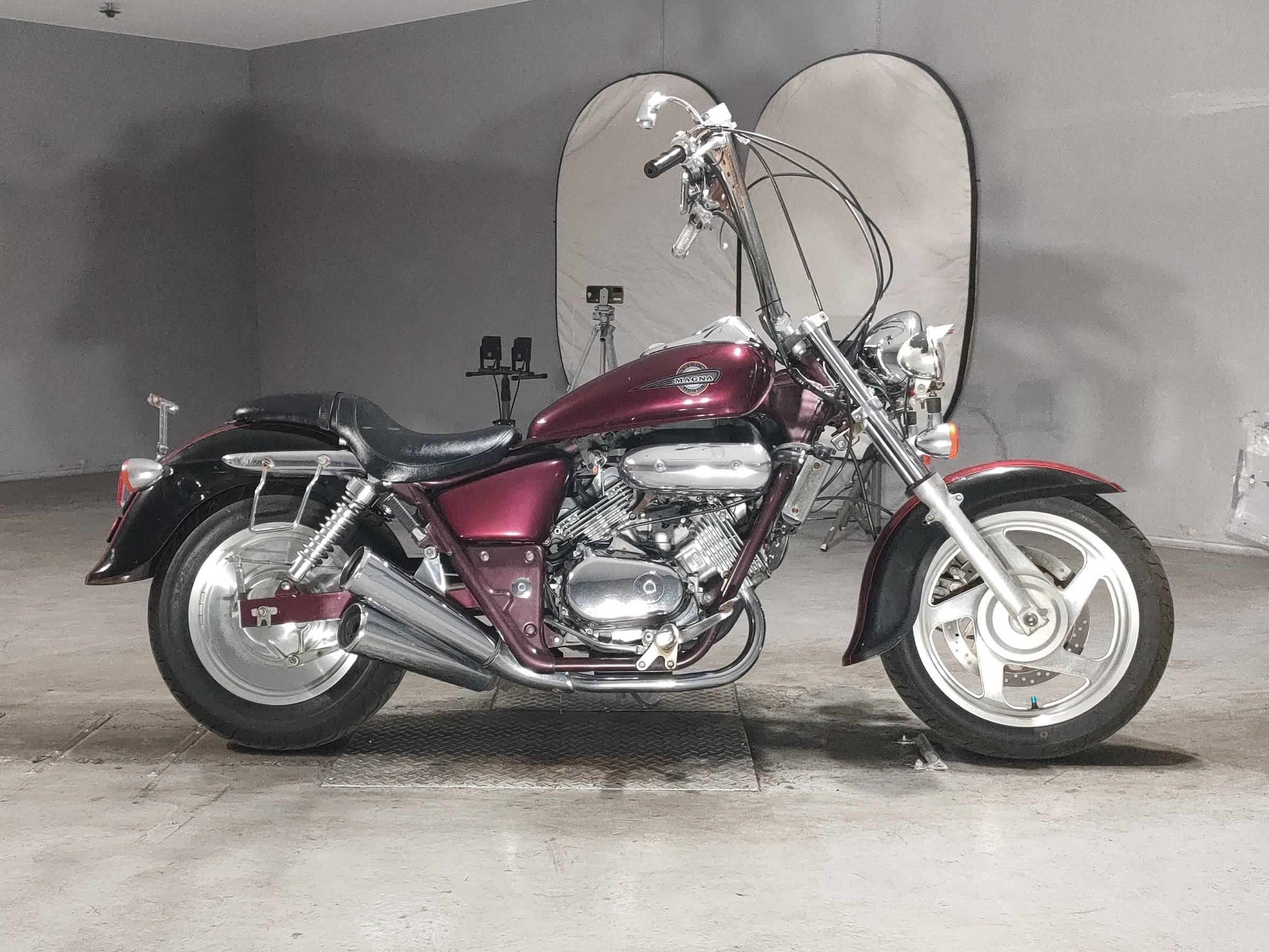 Honda MAGNA250