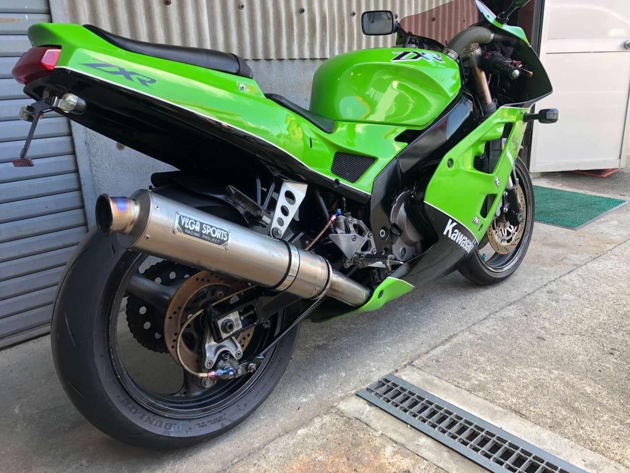 ✴︎ 2276] Kawasaki ZXR400 - ZX400L-001830