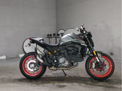 Ducati MONSTER PLUS