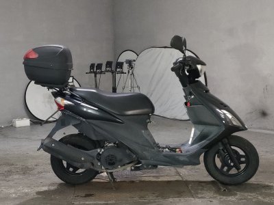 Suzuki V125S