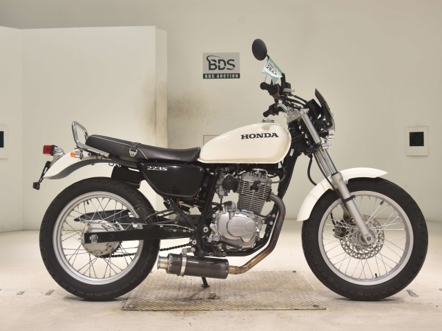 Honda CB223S