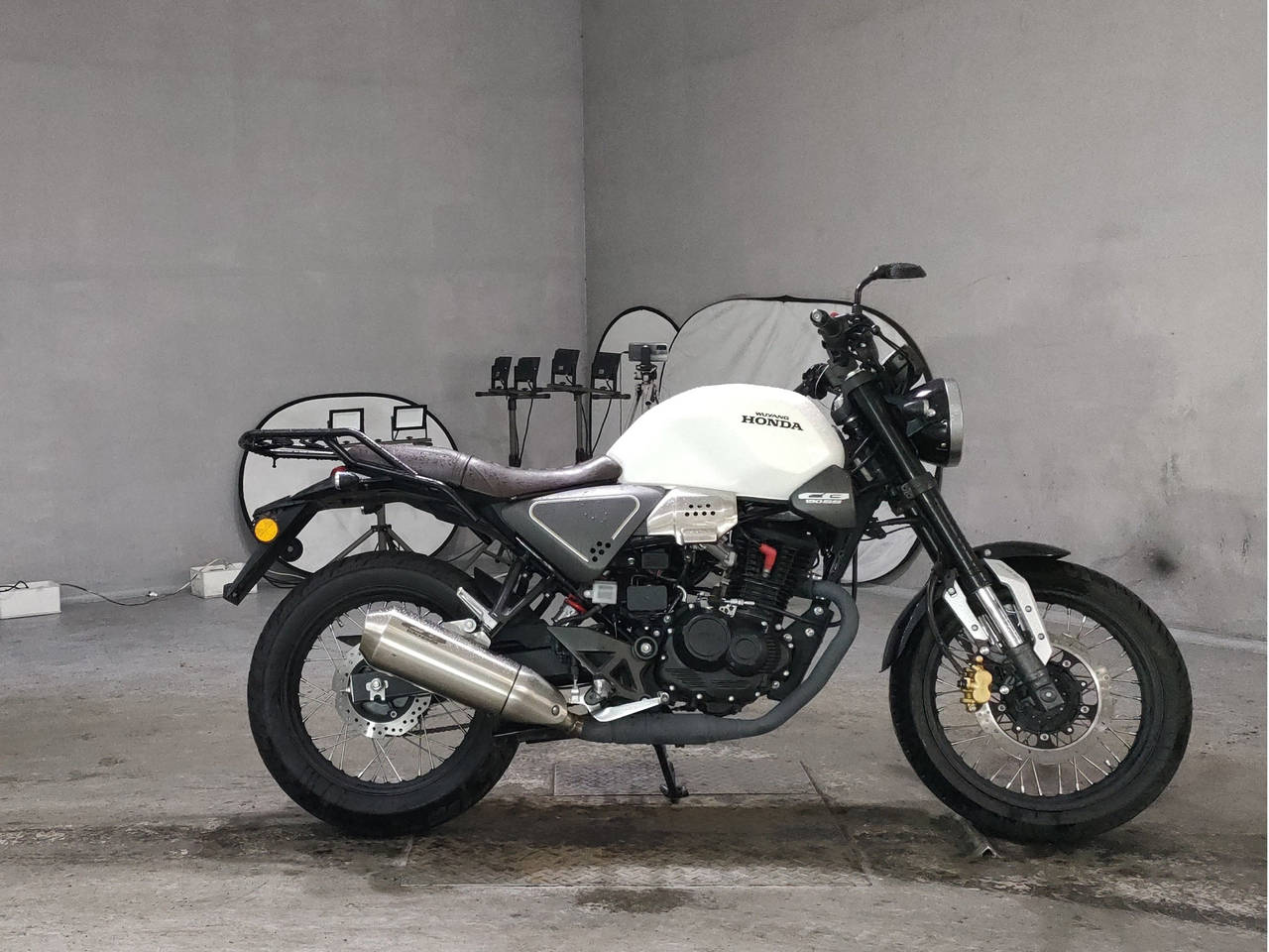 Honda CB190SS