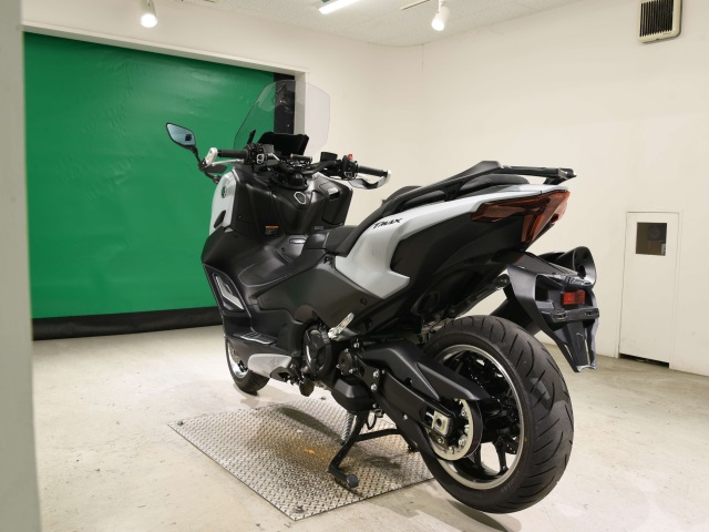 Yamaha T-MAX560T — фото 6