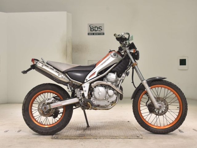 Yamaha TRICKER