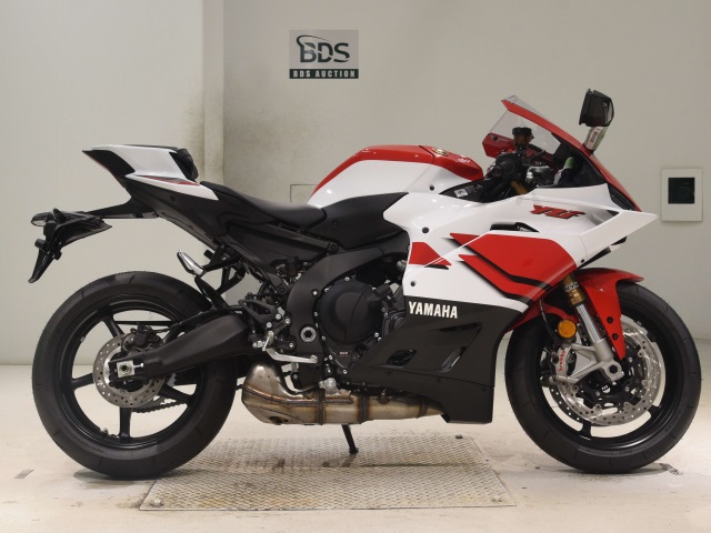 Yamaha YZF-R9
