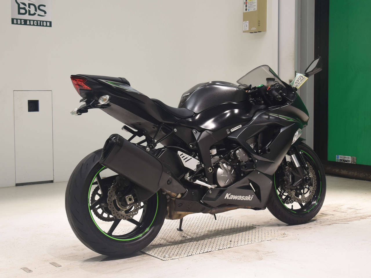 さか 2910] Kawasaki NINJA ZX-9R - ZX900B-039304