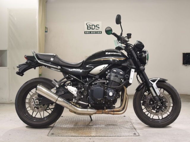 Kawasaki Z900RS