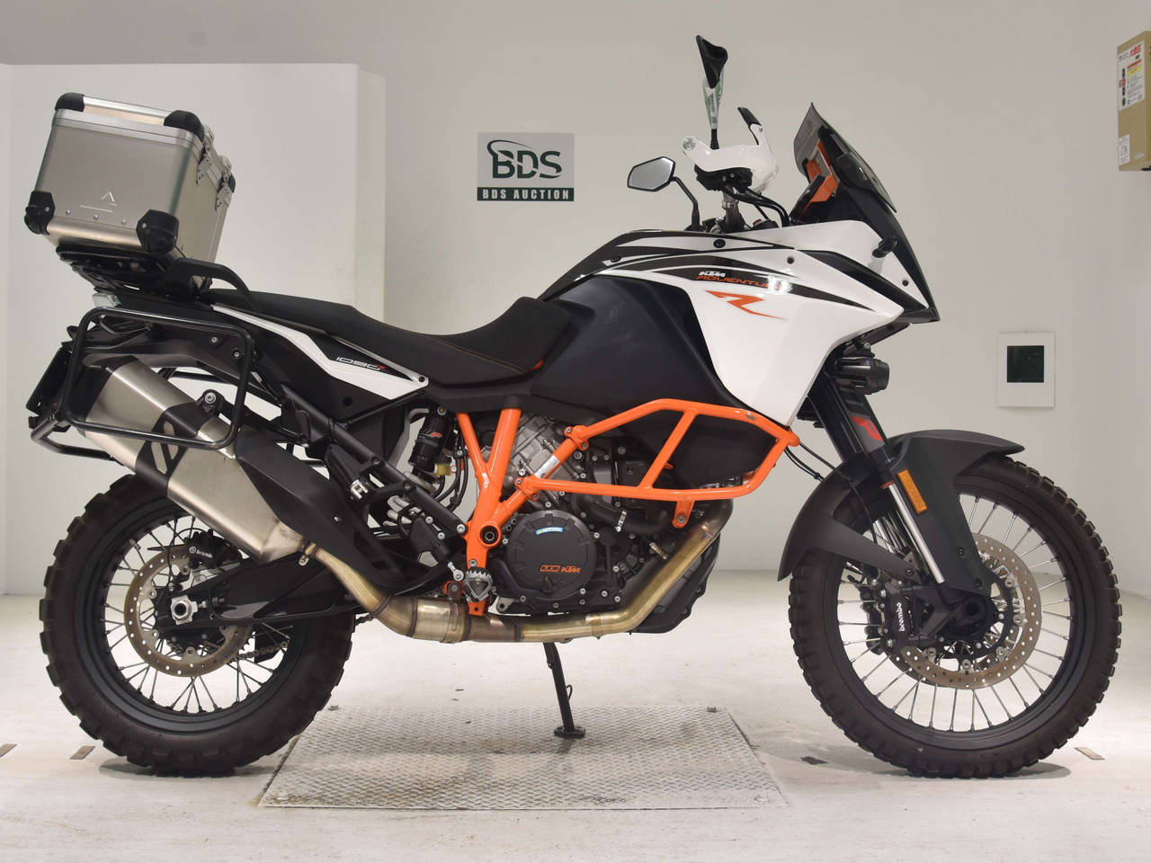 0005 KTM 1090 ADVENTURE R VBKV49407JM984734