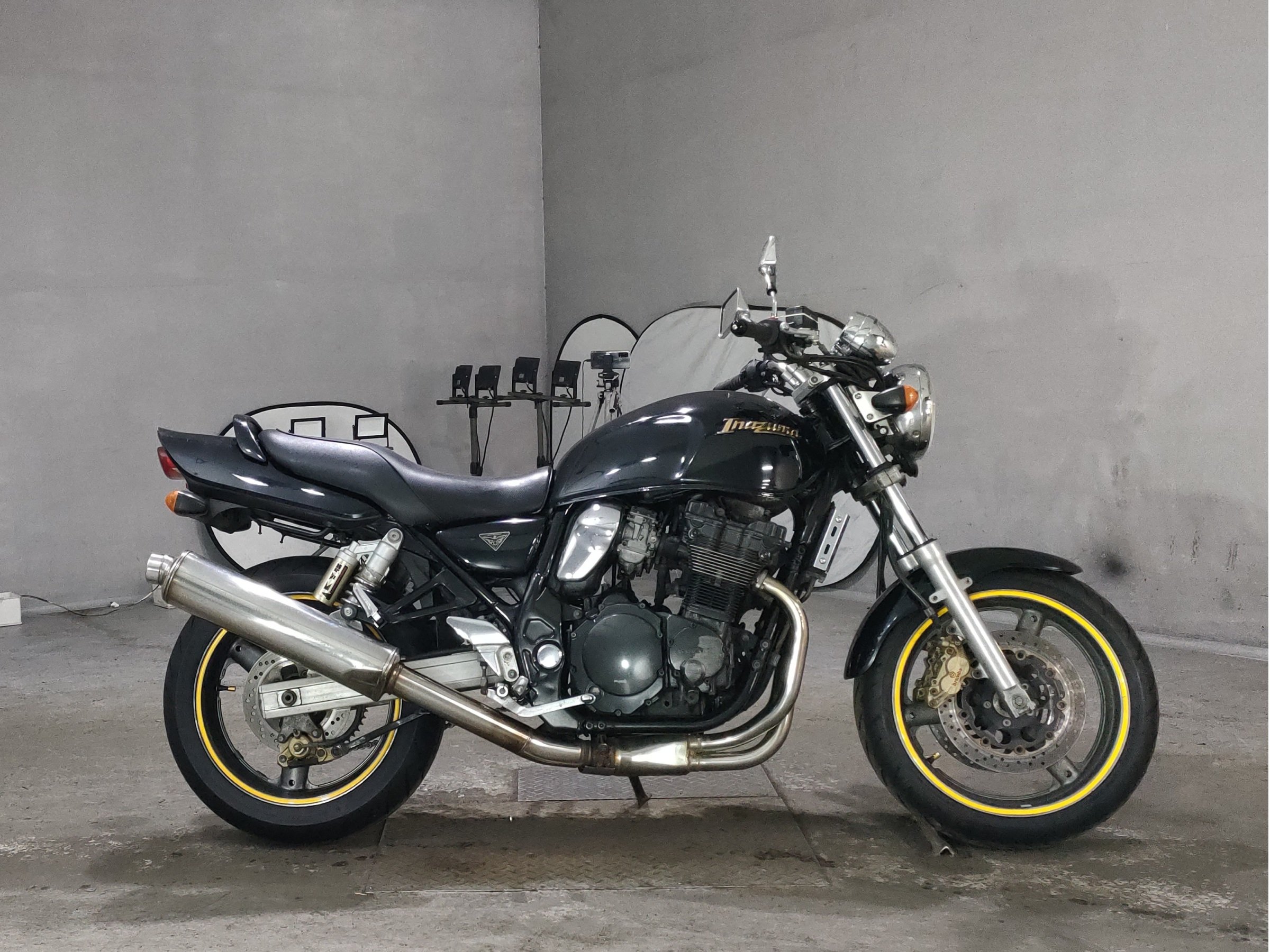 Suzuki GSX400 INAZUMA