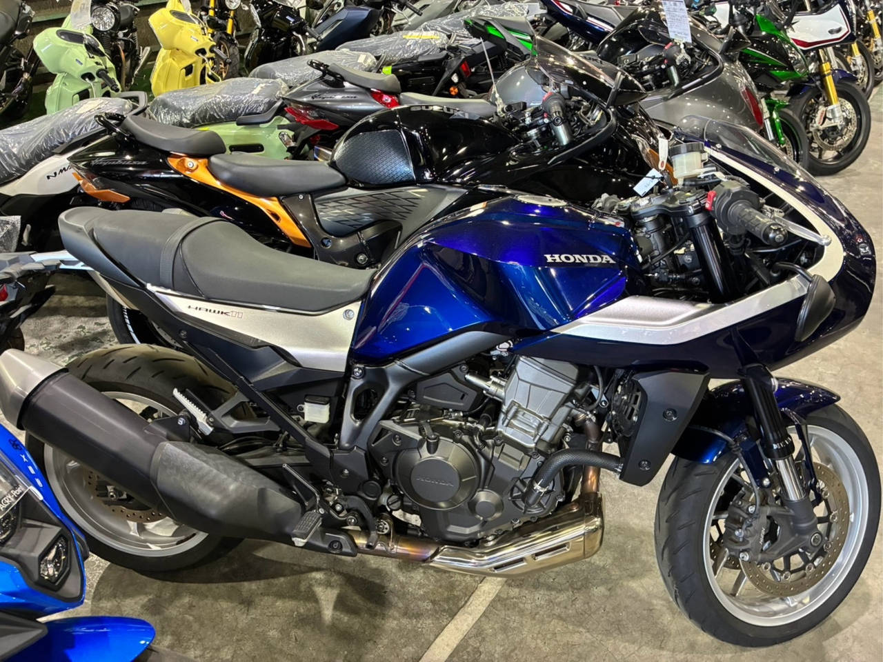 Honda HAWK11