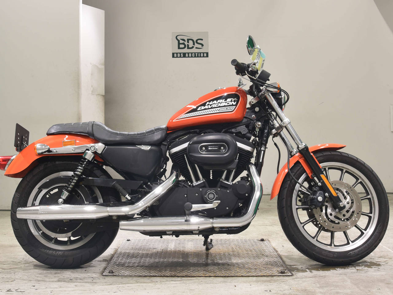 HD SPORTSTER XL883R, right